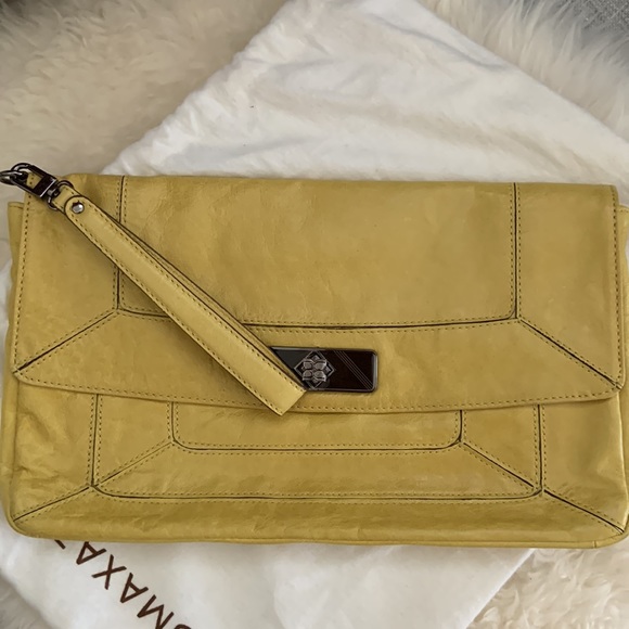 BCBG leather clutch/wristlet - Picture 2 of 7